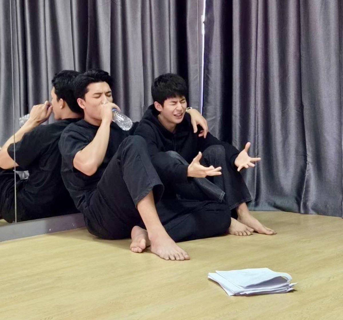 littlesmile4422's tweet photo. The brothers                 The boyfriends
discussing their                in question:
boyfriends: 

#RoundOneSeries
#JossGawin #จอสกวิน https://t.co/MM6VLBJK1S