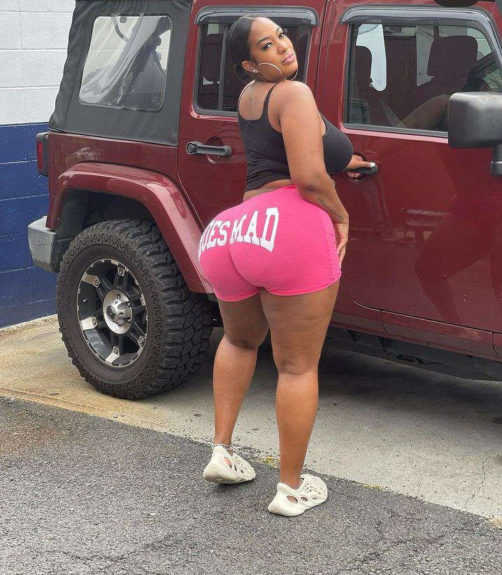 VIP_i__'s tweet photo. What do you see💋💋❤️❤️😍 https://t.co/3cpZqwEiKN
