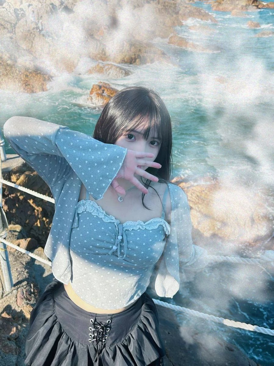 poetaz5's tweet photo. 美国 加利福尼亚州 女生 21 没经历过 支持检测

在留学的过程中从去年5月开始家里突然断供，自己需要支付房租、学费、生活费，由于是学生拿到的工资也比普通员工要少，从一月开始排班更少、工作更累、同时还要挨叼，连续几个月向朋友借钱才得以生存下去，不过这样始终不是长久之计，所以联系到了我们。 https://t.co/VCJ9h2NwOf