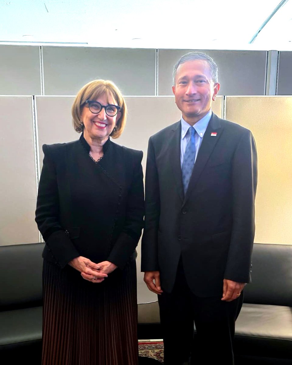 RGrynspan's tweet photo. I had the opportunity to meet Dr Vivian Balakrishnan (@VivianBala), Minister for Foreign Affairs of Singapore, during #UNGA81. We exchanged views on how UN reform can strengthen the Organization’s capacity to deliver for all its Members, large and small. Trust in the UN is earned through results, and restoring it means showing, in concrete terms, what multilateral cooperation can achieve. #newUN
@MFAsg
