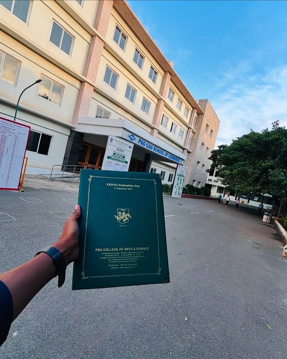 biaa29's tweet photo. 𝙂𝙧𝙖𝙙𝙪𝙖𝙩𝙚𝙙 🎓 https://t.co/bDnOABEoGT