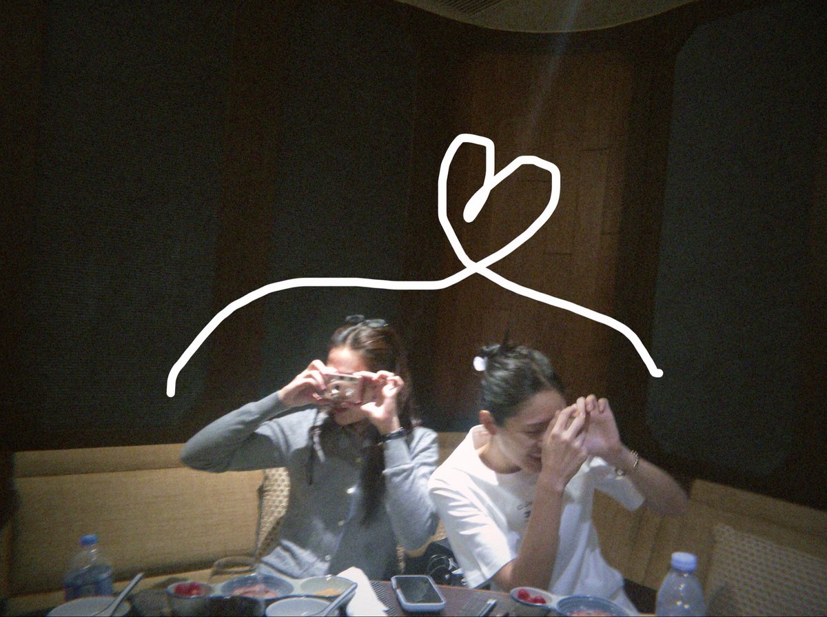 mati_fb_lmsy's tweet photo. "Just having a heart is enough, having only the word love is already more than enough for me to stay right here for you. Because just the word love is more than enough to be the reason for everything" 🐨🐰🤍✨️

LMSY YOU ARE LOVED
#ลูกหมีซอนญ่า #LMSY https://t.co/UrnhkTz2ik