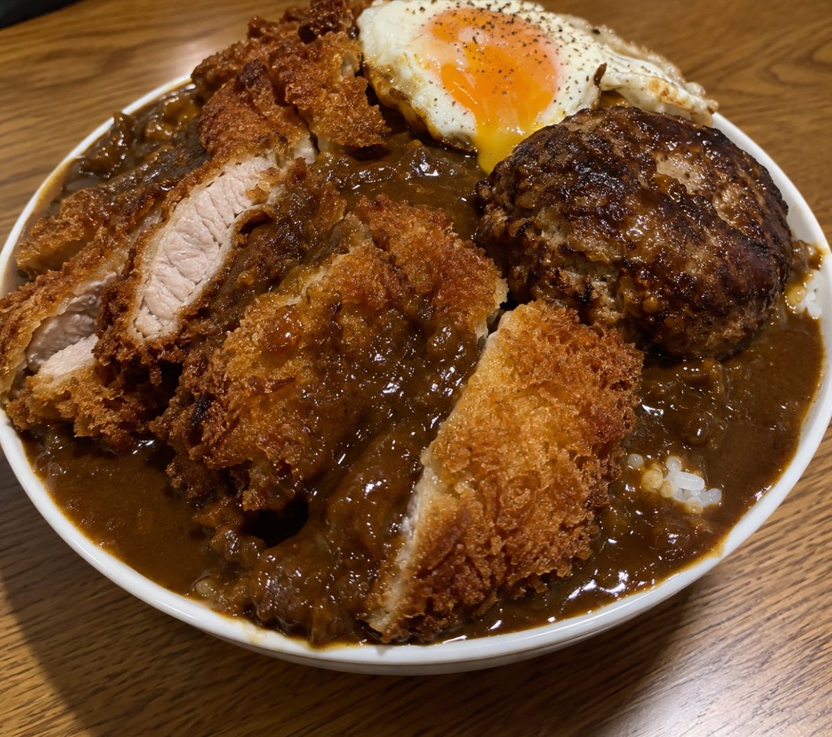 NBenmaran85901's tweet photo. 30歳独身女が作るやけくそカツカレー。 https://t.co/nP3S2nJGe5
