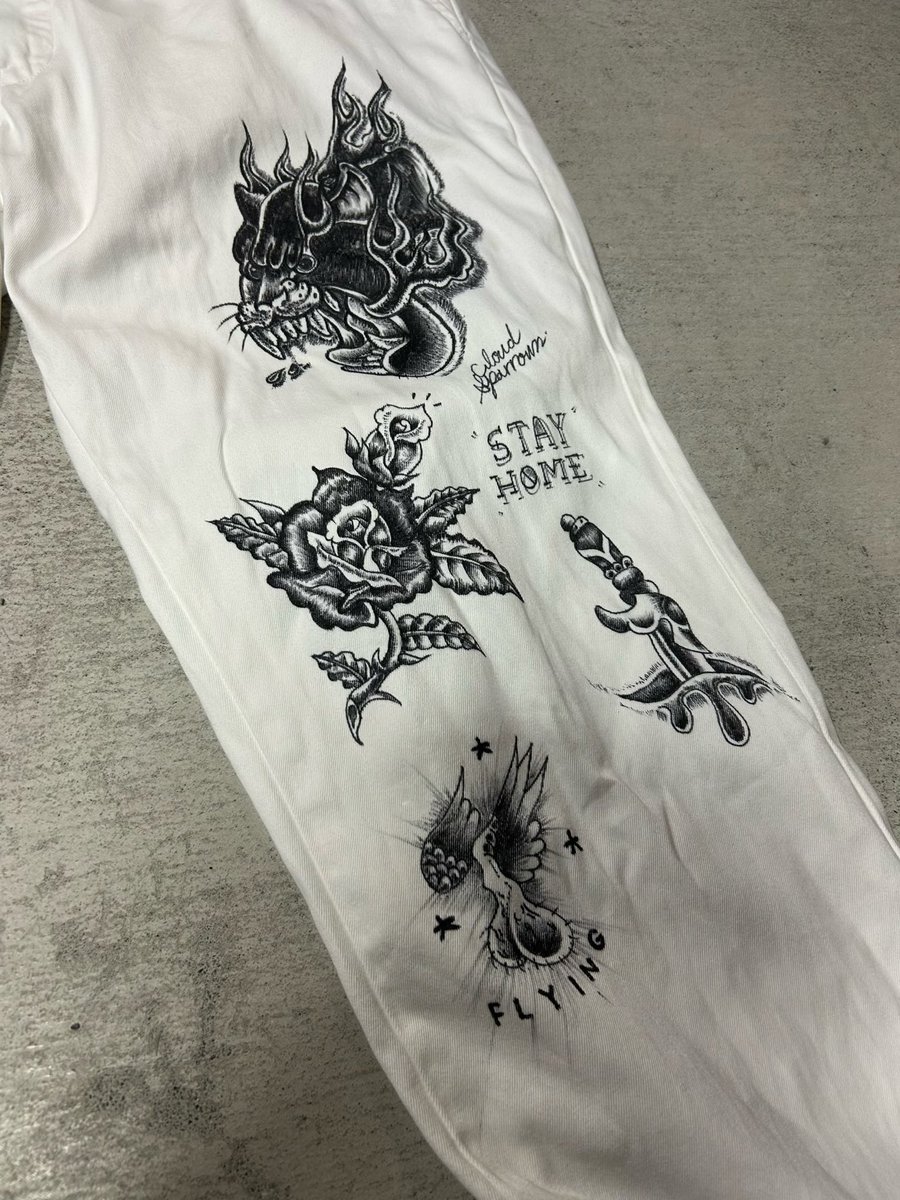 cloudsparrows's tweet photo. Recommend‼︎
Dickies ペイントパンツ W34
手描きで描いております。
オーダーも受け付けております🙇
ボディの持ち込み可‼︎
気になる方はご連絡お待ちしております。
#茨城 #dickies #peint
#常盤高校隣 #手描き https://t.co/Td9G2x76QJ