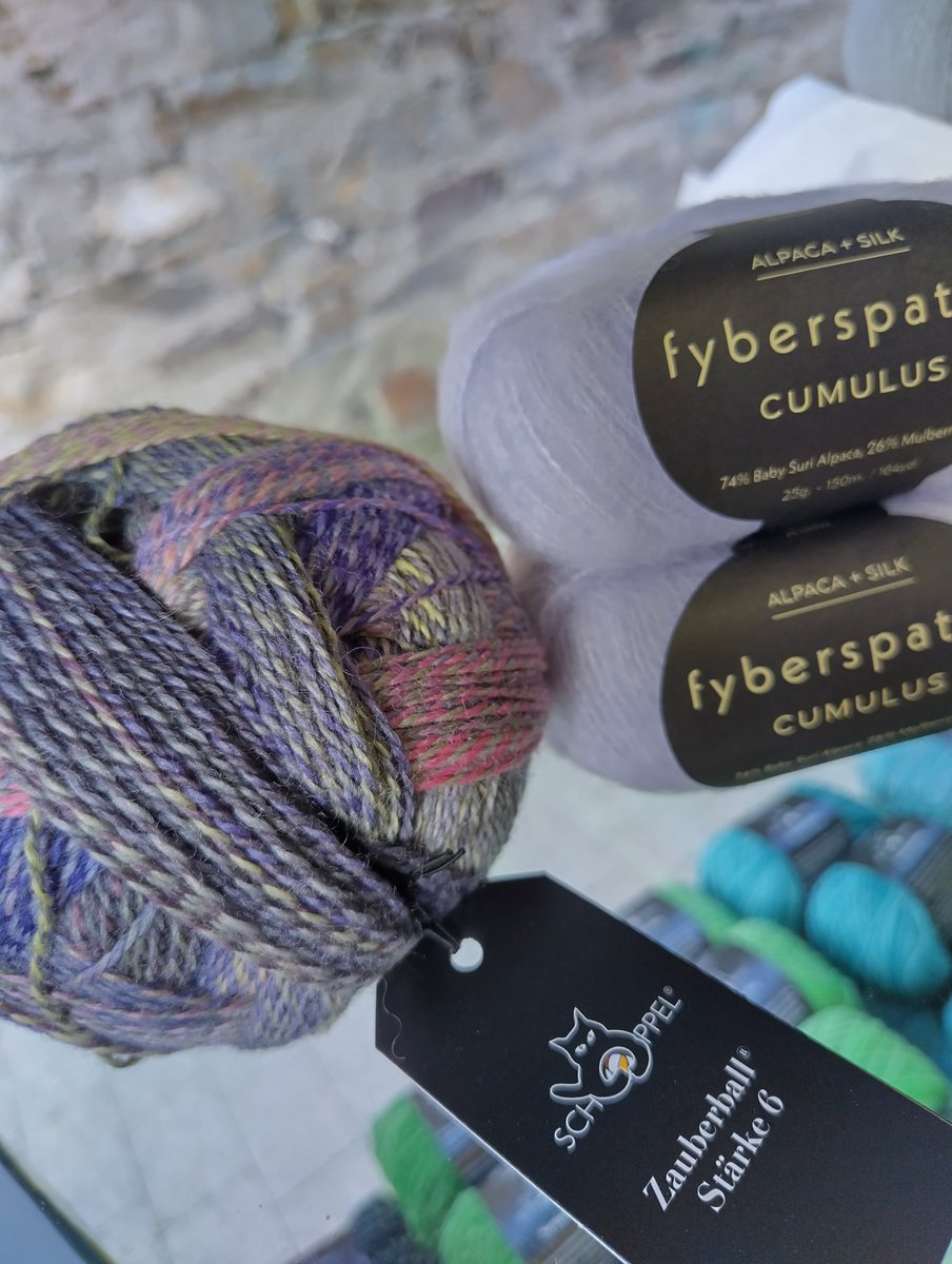 BantryYarns's tweet photo. 💃💜🧶➡️ Zauberball Crazy 6 Privvy Council + Cumulus shade Ethereal.
#floof
Online and in-store
https://t.co/brpGdFKawZ https://t.co/yDSD9AWLcH
