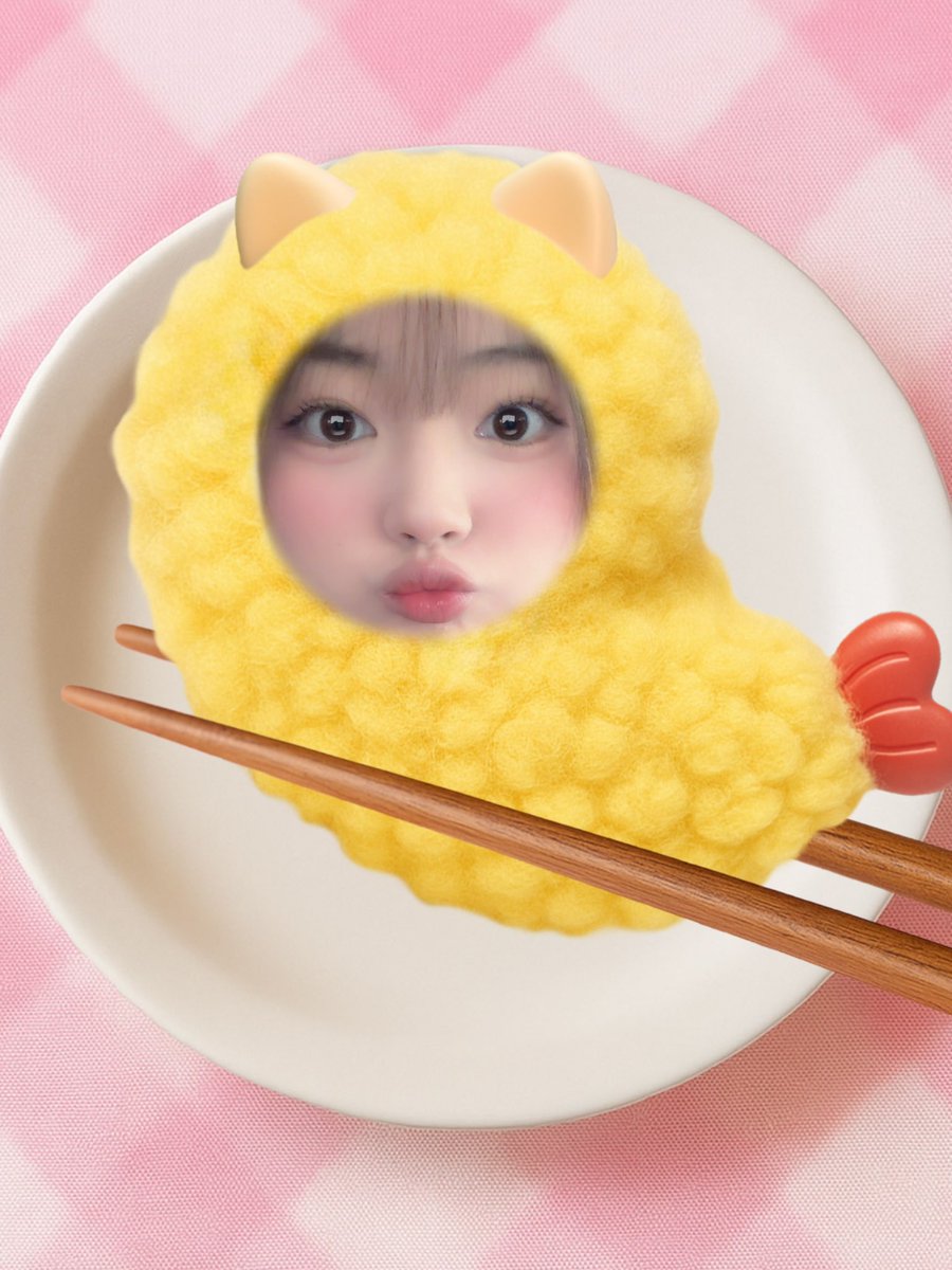fruity_aoi's tweet photo. みな、おはよう！（こんばんは）
今日から夏休み頂戴しております。
でもなんか当たり前のようにみんなと会ってたから寂しいなぁ…
だから夢で会おうね😴
寝過ぎて一日無駄にした気もするけどそんな日もあるよ♪
って感じだよね
これから取り戻す((((
一旦天ぷらになってみた🍤 https://t.co/MqSGjjomgX