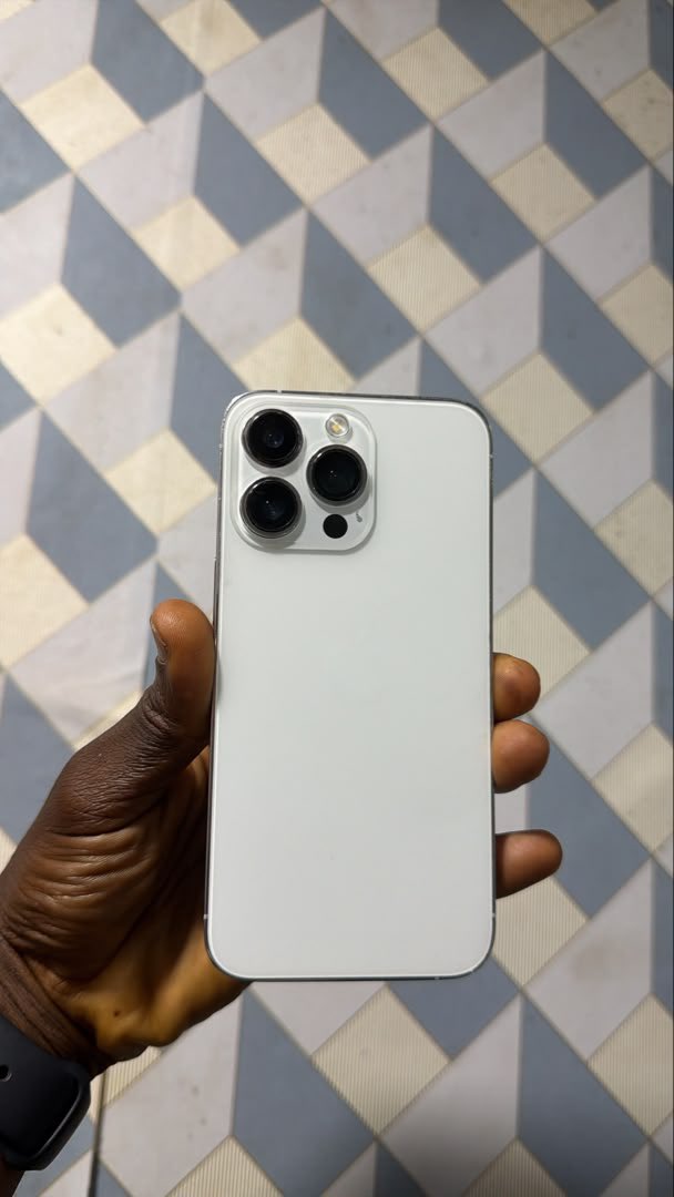 Nahvido_'s tweet photo. PLEASE HELP ME RT MY BUSINESS 🙏

Mint 13 128gb || ibm idm || 🏷️ 270k

Mint 13pro 128gb || ibm idm || 🏷️ 330k

Mint 13 128gb || factory unlocked || bh 90 || 🏷️ 350k

*Black 14pro 128gb || eSIM lock || bh 87 || 🏷️ 420k*

Purple 14pro 256gb || eSIM lock || idm (follow come ) || 🏷️ 450k