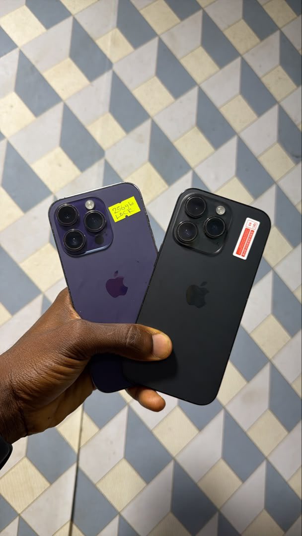 Nahvido_'s tweet photo. PLEASE HELP ME RT MY BUSINESS 🙏

Mint 13 128gb || ibm idm || 🏷️ 270k

Mint 13pro 128gb || ibm idm || 🏷️ 330k

Mint 13 128gb || factory unlocked || bh 90 || 🏷️ 350k

*Black 14pro 128gb || eSIM lock || bh 87 || 🏷️ 420k*

Purple 14pro 256gb || eSIM lock || idm (follow come ) || 🏷️ 450k