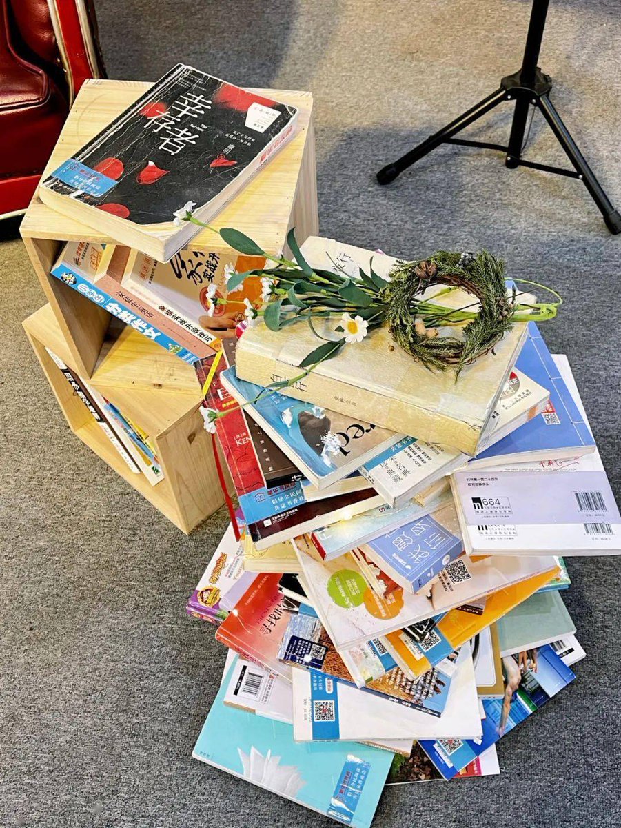 tateblake545292's tweet photo. Tidying old stuff this weekend! Found so many hidden gems I’d forgotten about—time to sort, donate, and give them a new life. Small step, big joy for my space u0026 the planet. https://t.co/6s5EQMQ1KF