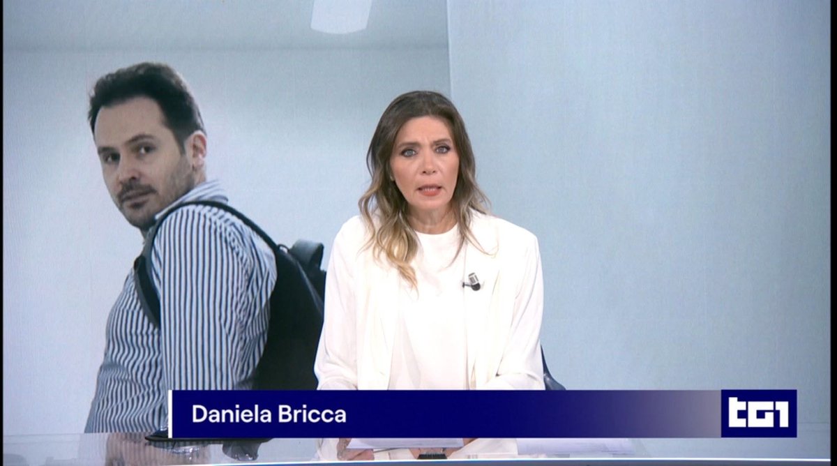 AlessImpe's tweet photo. @AndreaMefi4753 @Cinguetterai Nuovo volto al Tg1 di mezza sera Daniela Bricca. https://t.co/905KHrWzJ0