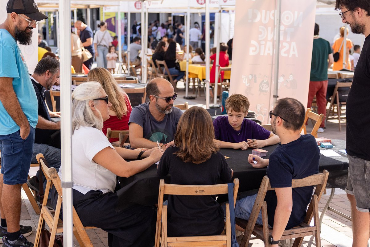 joanmarc_c's tweet photo. 🎲 Dissabte #26setembre vam gaudir de la 3a edició del @SQVJUGA, que va omplir els carrers, places i equipaments de la població.

🧩 Una jornada pensada per a totes les edats que consolida el #SQVJuga com una de les cites lúdiques destacades del calendari lúdic català. #JoJugo https://t.co/G63zl8prrT