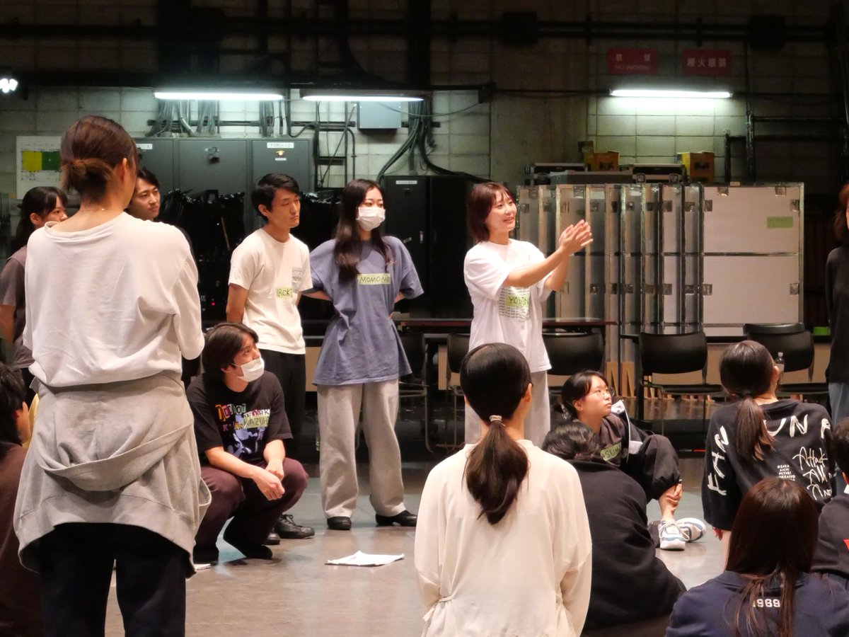 cocoon_a_s's tweet photo. 演出家のジョン・ハイダーさんによる特別WSを実施しました✨

2日間のWSは内容も盛りだくさん！身体を使ったワークや、作品のイメージを画像から膨らませて共有したり、テキストを使用してのペアワークの発表などなど...
とても貴重な時間となりました👀
後日レポートをアップ予定です！ https://t.co/XRkuUt4eLJ
