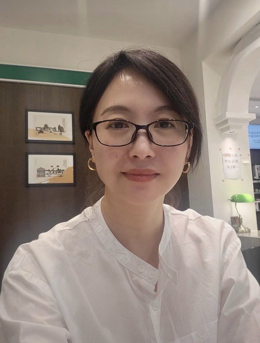 karla90oc6's tweet photo. 35 + 人民教师鼓起勇气第一次在 X 发正面自拍，希望能收获善意与欣赏。 https://t.co/OIAhKqTGMR