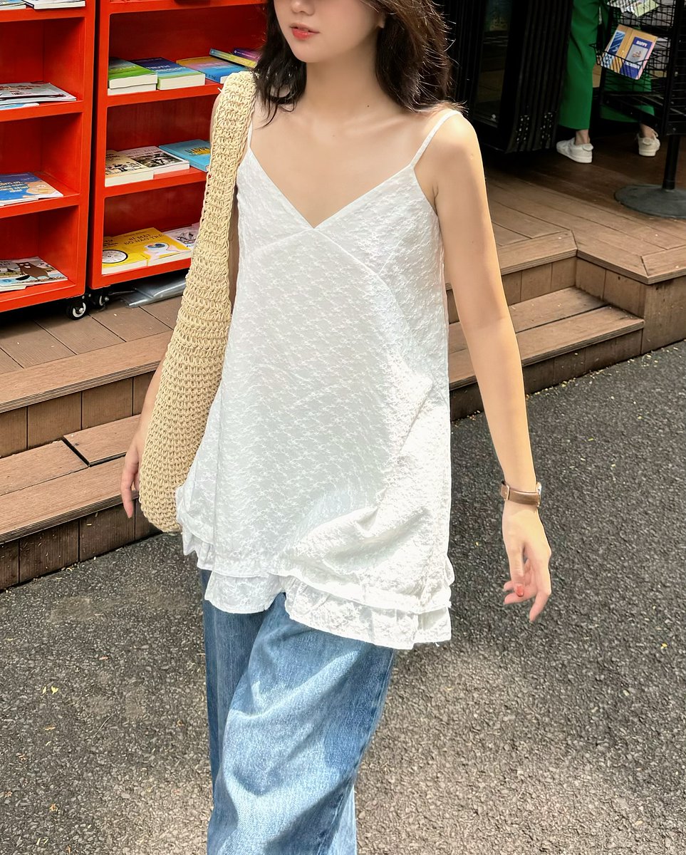 boonchuying's tweet photo. 朝起きるのは得意？それとも夜更かしが得意？ 🐱
wmgK https://t.co/zOzUzQYk1Z