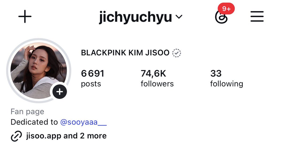 NEWSJISOO's tweet photo. For instagram updates make sure to follow our account: jichyuchyu. 

We never miss with reposting and hyping Jisoo over there, and it won’t be different with all the PFW related posts! 🫡 https://t.co/NGP542MxRp