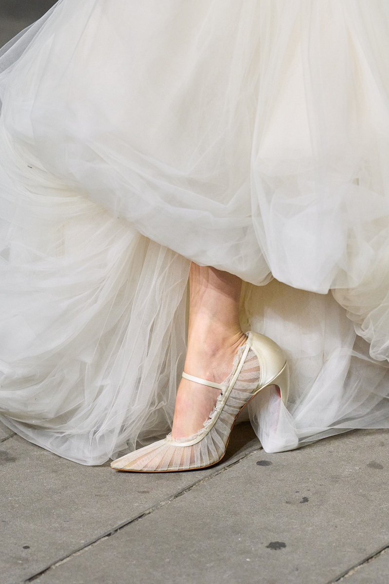 jacquemusx's tweet photo. One thing about Matières Fécales: they’re gonna deliver sickening Louboutin heels. https://t.co/Nn4S5IU5wQ