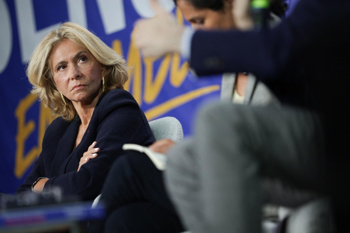 le_Parisien's tweet photo. Blocus des lycées : accusé de racisme par Louis Boyard, Valérie Pécresse annonce porter plainte contre le député Insoumis
➡️ https://t.co/uQ457HVnZS https://t.co/ehr5G9kP4j