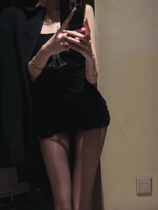 BarbaraSchnle's tweet photo. 누나 사진 보내줄까~ 그걸로 딸쳐 ㅋㅋㅋㅋ ❤ #섹트 https://t.co/RfOCrnYMWw
