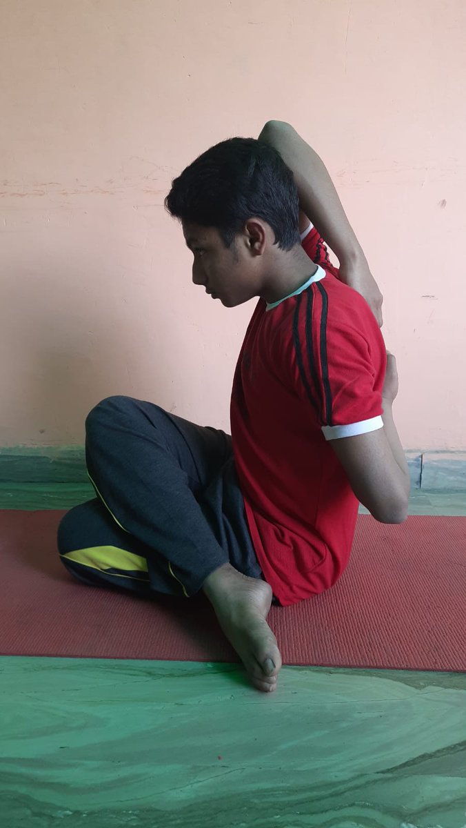 IbexRadioTarana's tweet photo. Through regular yoga practice, children are learning to stay active, healthy, focused, and mentally strong. 🌿💪
#SehatmandSeptember #HealthyKids #YogaForKids #HealthyHabits #RadioIBEX Tarana884FM Jyotirmath https://t.co/fBflqsWw0B