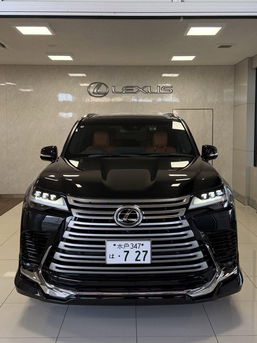 jidoushatounan's tweet photo. 【自動車盗難情報】栃木県小山市城山町でレクサス LX700hの盗難被害がありました！
近隣の方はご注意ください！

■車種：レクサス LX700h
■日時：2026年9月28日
■被害場所：栃木県小山市城山町3丁目 ファーストパーク小山城山第3
■ナンバー：水戸347 は 727
■特徴：EXECUTIVE、モデリスタエアロ装着、ブラウン系革シート

■オーナー（投稿主）車の中の荷物は全部田んぼに捨てられていました。現時点で分かっている被害はパター３本を盗まれたことです。日本人か外国人か分からないけど、犯人は絶対に許しません。
■オーナー（投稿主）連絡先：（Threads）@yumeko_chiiba

詳細URLと拡散用動画はリプ欄です
拡散希望、ご協力お願いします！