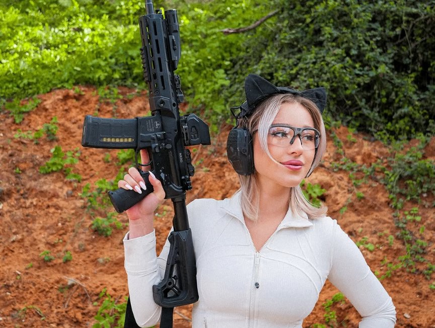 NataliaFadixhq's tweet photo. I'd like to say a big thank you to everyone who supports us during the period.
SEND A DM I HAVE A SURPRISE FOR YOU. 

@IDFBabes 
@love
@TeamUSA https://t.co/fgYO7uqXk0