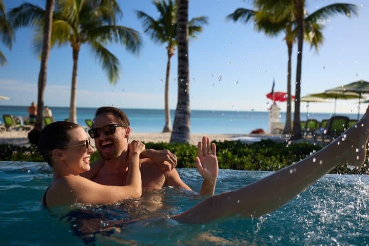 zedi4's tweet photo. 🌴☀️ Experience your Perfect Day at Coco Cay! Dive into the extravagant Coco Cay Beach Club Infinity Pool, where lounging and relaxing go hand in hand with soaking up the sun. Enjoy swimming, tanning, and making unforgettable memories in this https://t.co/ucw4s8MjvZ