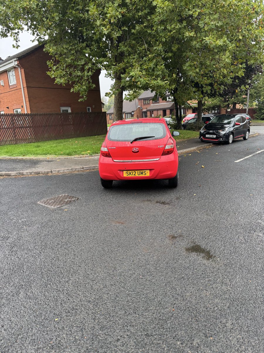 SandraT46148690's tweet photo. @WMPolice remove it or lose it don’t intimidate me coz I don’t have to give a fuck I will drink coffee with a copper any time I or they fancy have a good day signed lover of wolves never mind dogs https://t.co/bdLCUFhND3