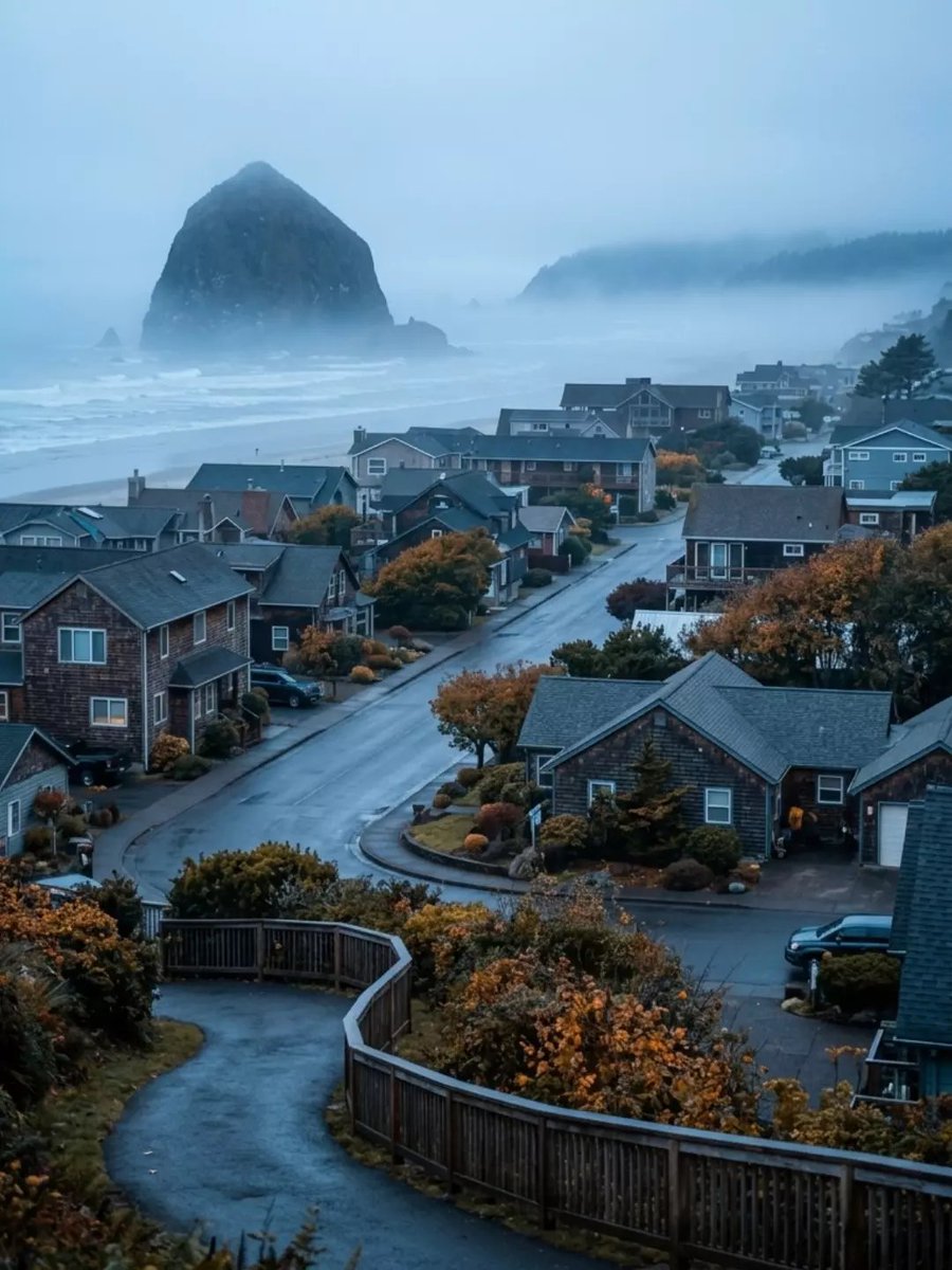 flower6260's tweet photo. Cannon Beach, Oregon https://t.co/Sia62Bxtsw