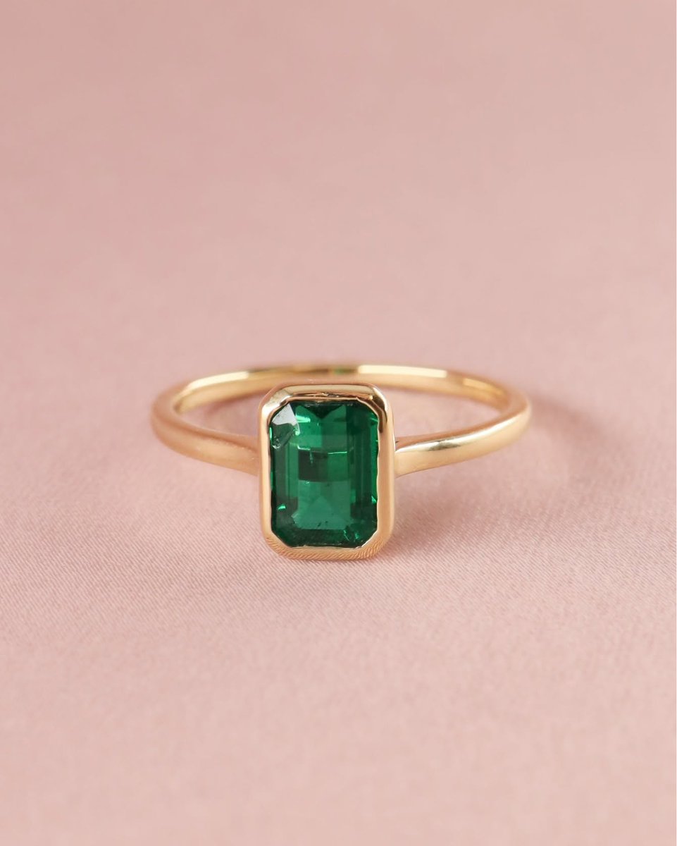 Harmonyjewelsld's tweet photo. Not everyone wants a prong set ring, and that's exactly why bezel settings exist.
Swipe through our edit of rubover engagement rings, perfect for active hands and everyday wear.
Would you choose this setting for your engagement ring?
Save this for later or send it to your other half 💍
.
.
.
Rubover engagement ring designs
Custom rings UK
Hatton Garden jeweller