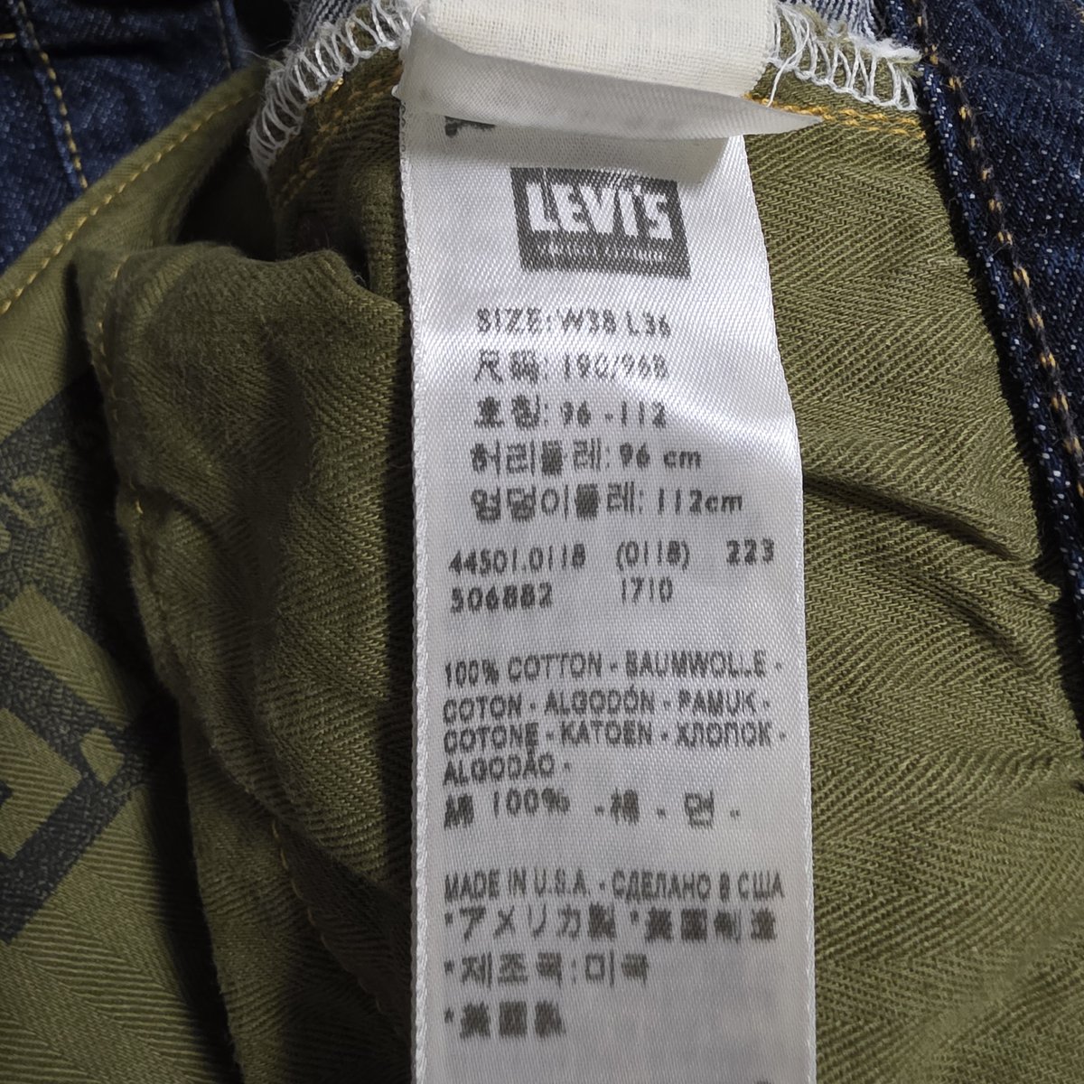 501XXLEVIS501XX's tweet photo. 濃紺 リーバイス 501 S501XX 44501 1944年モデル W38 M670

https://t.co/nINTs1o2Hd..

LEVI'S VINTAGE CLOTHING
LVC
44501-0118 リジッドモデル
S501XX 第二次大戦モデル アメリカ製
BIG"E"
赤ミミ
ペンキステッチ

#LEVIS 
#リーバイス 
#ジーンズ 
#デニム 
#ジーパン 
#DENIM 
#JEANS 
#ラクマ https://t.co/ffEyoLWVdS