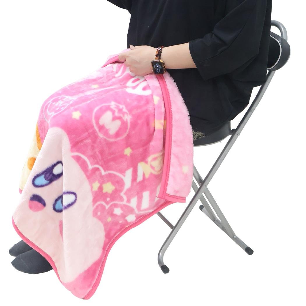 kirby_item's tweet photo. シネマコレクションで販売開始！

星のカービィ ひざ掛け毛布 ブランケット カービィとワドルディ

https://t.co/T2RwFBE3ib https://t.co/6f3WIl4h9e