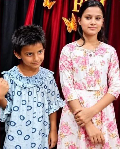 HRITIK_2000_11's tweet photo. बड़ी राहत! निधि और अनन्या सकुशल मिल गईं हैं। माननीय मुख्यमंत्री @myogiadityanath मह��ाज जी, @Uppolice और @prayagraj_pol टीम का हृदय से धन्यवाद। 
सभी मददगारों का भी आभार, जिन्होंने Share कर बच्चियों की तलाश में सहयोग दिया��� 
कृपया Repost कर यह खुशी की खबर  सब तक पहुँचाएँ।🙏 https://t.co/DeMNYA5Fqs