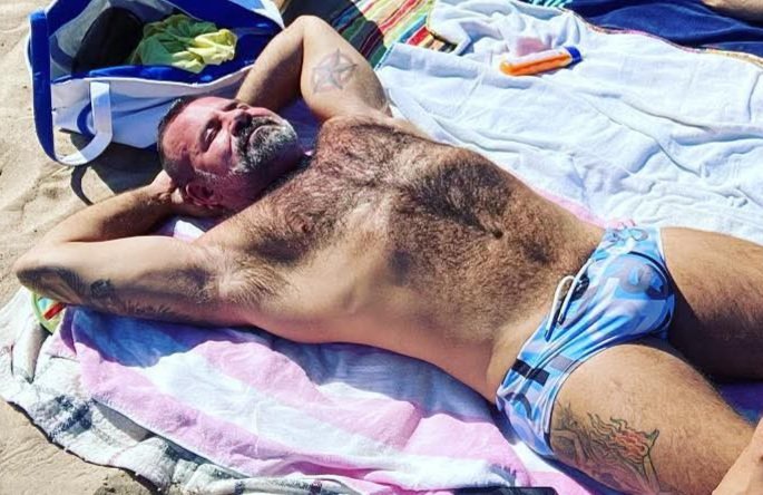 nikolaou4763772's tweet photo. #daddy #hairy #speedo #man https://t.co/k4ZXVPG0Cb