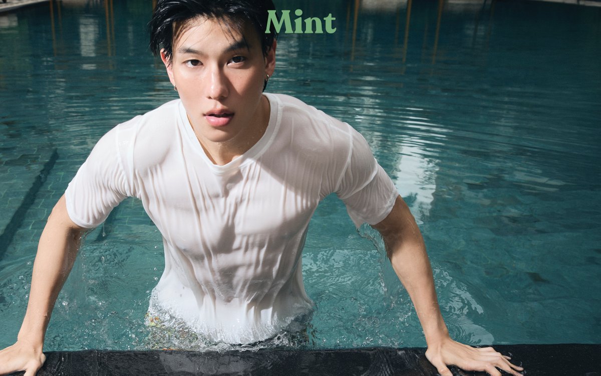mintmag_th's tweet photo. พี่โต้ประทับร่าง! หนุ่ม #ออฟโรด เผยร่างทองที่เต็มไปด้วยการออกกำลังกาย และความมีวินัย ถ่ายแฟชั่นสุดฮอตกับ #MintSixPack ใน #MintVol36 ฉบับให���่ล่าสุด ภาพนิ่งยังหล่อขนาดนี้ คอนเทนต์อื่นๆ จะร้อนแรงขนาดไหน เตรียมรอชมกันไว้เลย 💚

�� ชมภาพ https://t.co/73DpGgz1Vg

#OFFROADxMintSixPack
#Mint6thAnniversary
#MintSixPack
#MintVol36
#OFFROAD
#MintMagTH