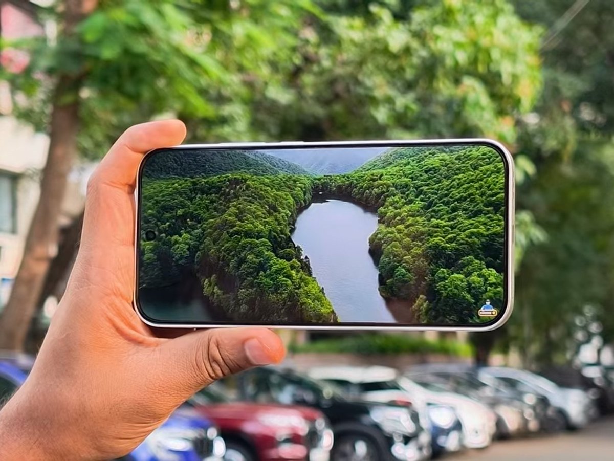 AmreliaRuhez's tweet photo. I believe considering recent situation the OPPO K14 Plus has been Priced Well 👍

📱 6.78" 1.5K 120Hz  OLED 360Onits
⚡ MediaTek Dimensity 7360 Max
✅ LPDDR4X + UFS 3.1
📸 50MP (OIS) + 2MP
🤳 16MP Selfie
��� 8000mAh +45W
✌️ Android 16 (2+3 Yrs Update)
🔊 Dual Stereo Speakers
💦 IP69K/Under Display Fingerprint

6GB/128GB : ₹29,999
8GB/128GB : ₹32,999
8GB/256GB : ₹35,999

Upto ₹4,000 Bank Offers, Base variant can be bought at ₹25,999*

What do you guys think?