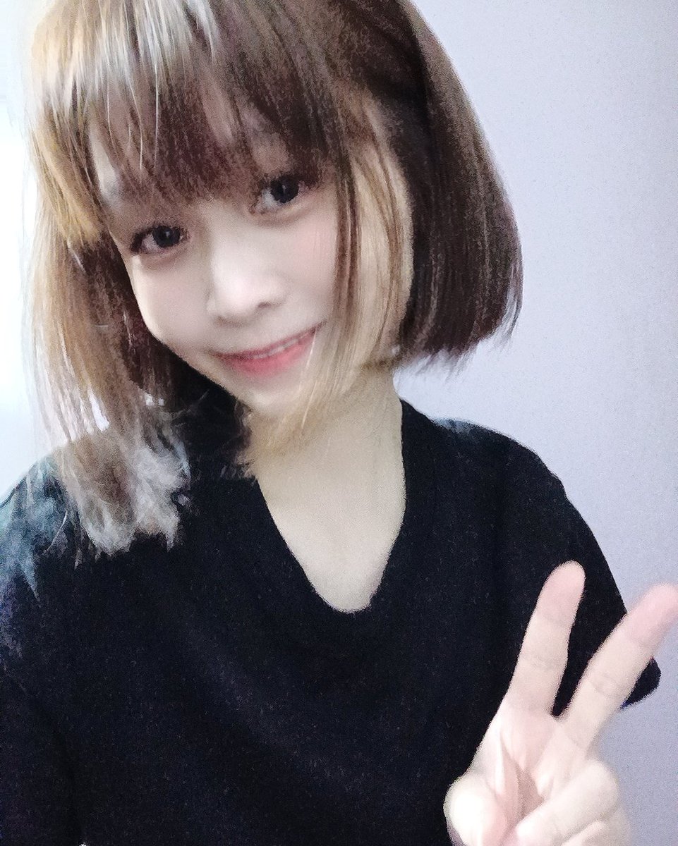 FREJAFEI's tweet photo. 😳: M E !?!!!
😁: Y E A H ! U !!!!!!!!!! https://t.co/7UwKTOTfY1