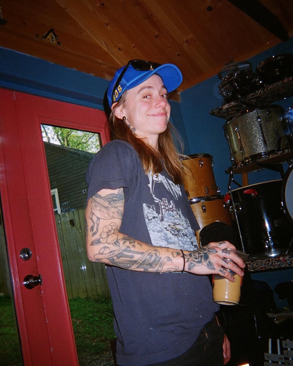fireflyjuice_'s tweet photo. happy birthday to this angel on earth https://t.co/nN31hmMG28