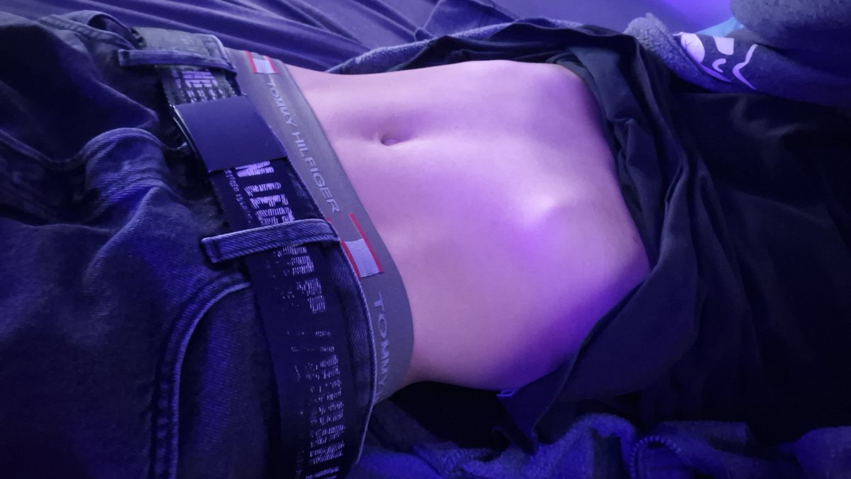SilvaIsFr0zn's tweet photo. Peak boy physique https://t.co/TYoaP5SwFc
