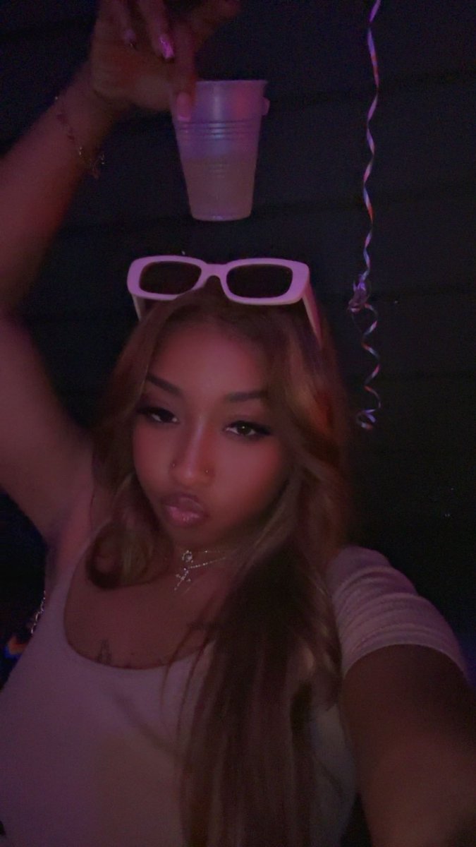 SwagggJas's tweet photo. Damn you know I hate the club 🙄🤸🏽‍♀️ https://t.co/RN7dIYhRGa