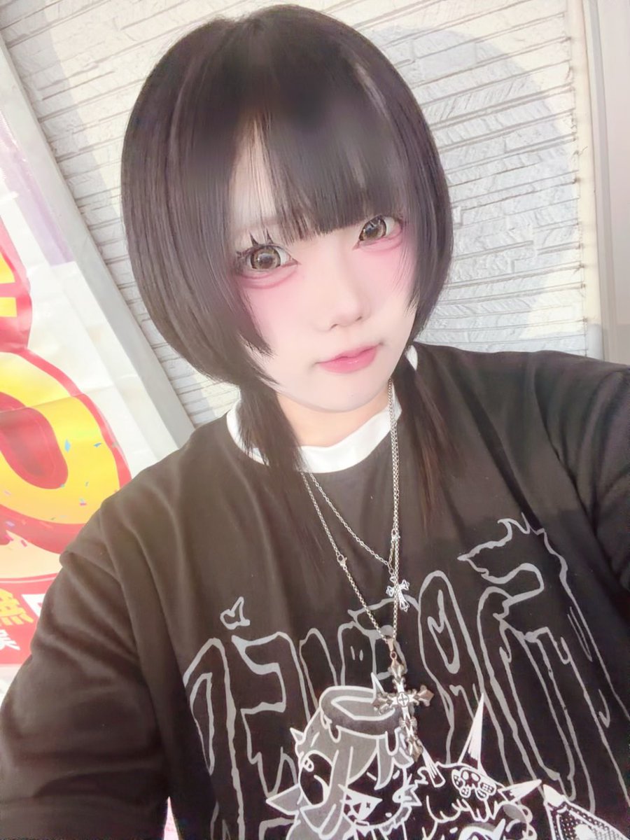 AM_0_04mg's tweet photo. 髪切ったさらさらにしてもらった https://t.co/G0YiMSngNN