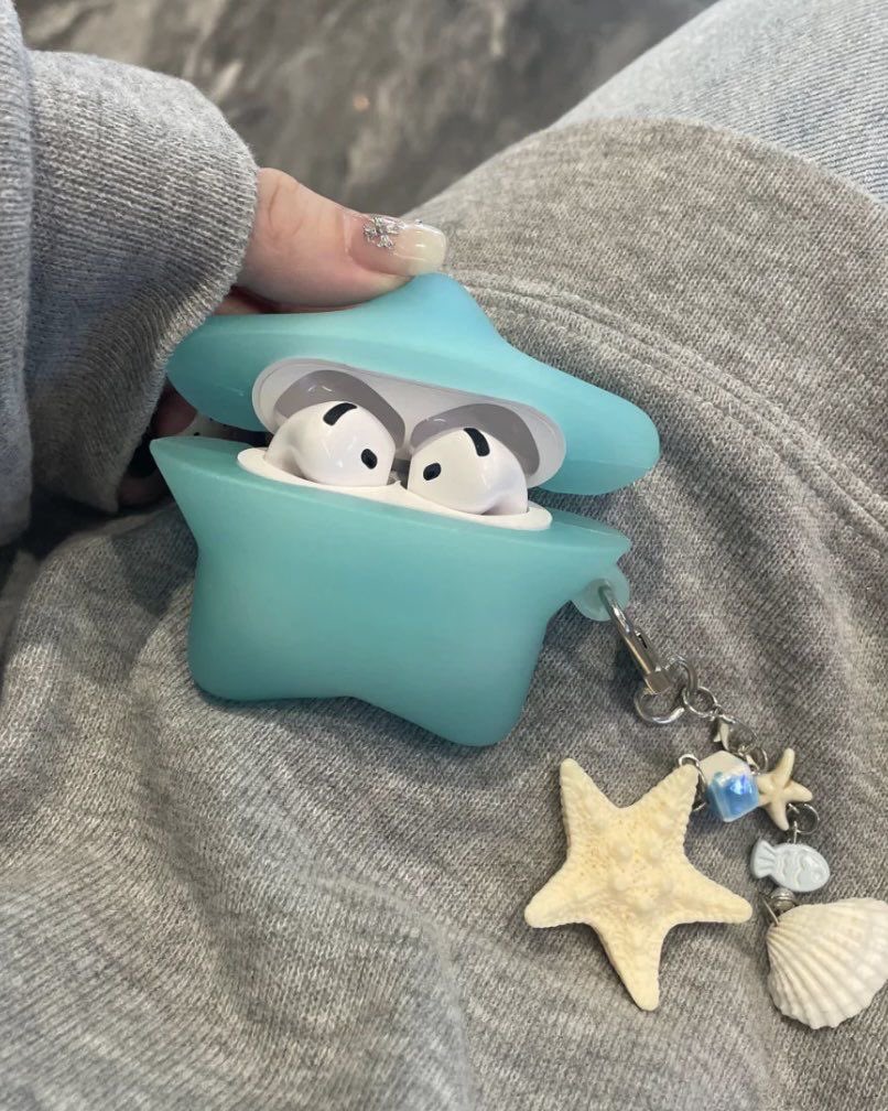 prtygal777's tweet photo. Tiffany star AirPods case https://t.co/Oix9D7dWxg