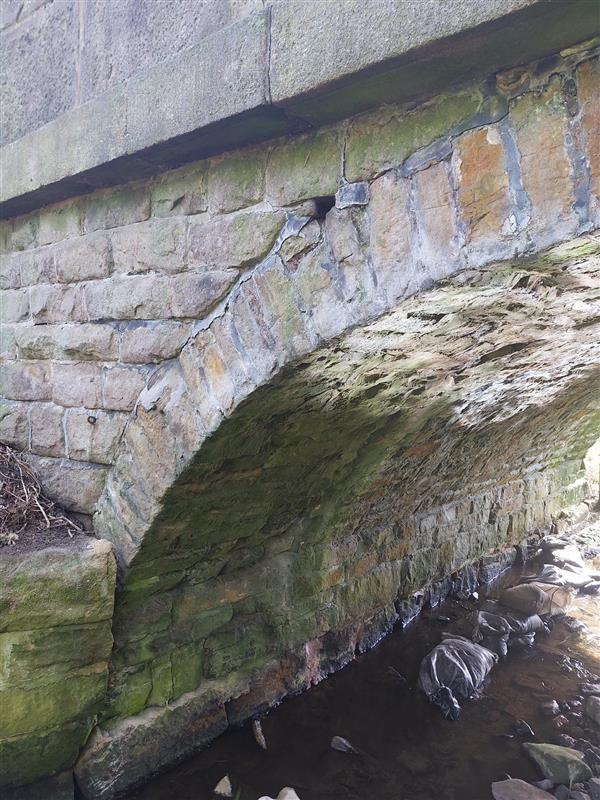 CECHighways's tweet photo. 📍Penn Culvert, Tunstall Road #Bosley
Works have been completed 8 days ahead of schedule, and included
✅Installation of 16 metal bars to stabilise the stone arch
✅Re-grouting of the arch
✅Repairs to the damaged parapet following an RTC
Thanks for your patience during the works https://t.co/CTFuh0zyoZ