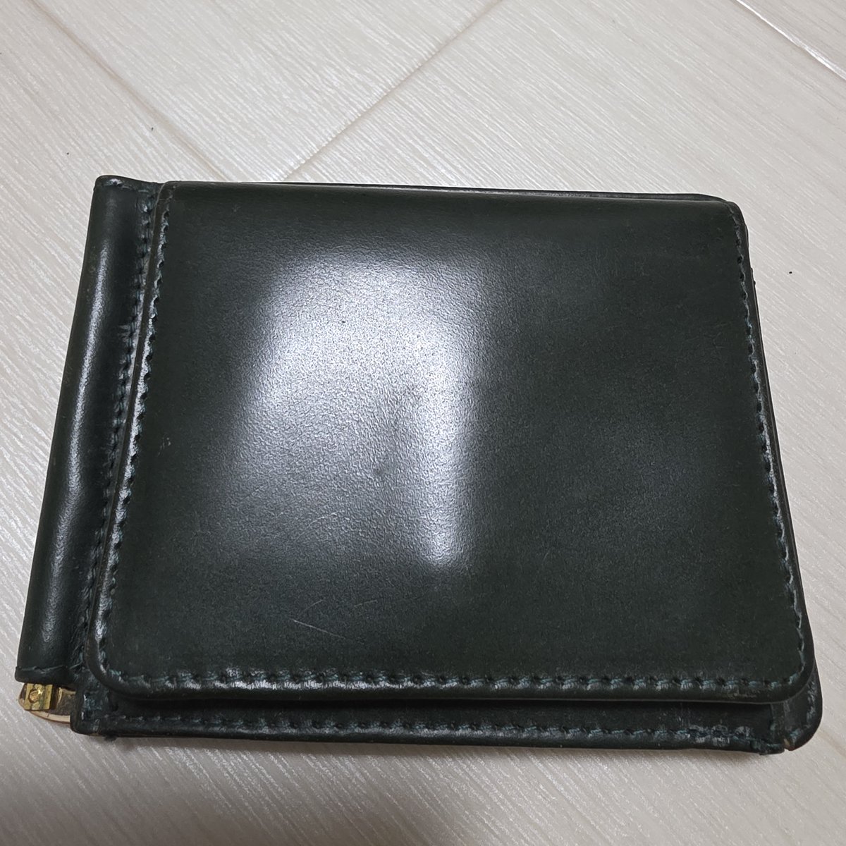 501XXLEVIS501XX's tweet photo. GLENROYAL グレンロイヤル マネークリップ 小銭入れ付き グリーン ME19

https://t.co/QSUzvRR6xe..

素材 牛革 ブライドルレザー
生産国 スコットランド
サイズ(cm) 縦 9 × 横 12(閉じた状態) × マチ 1.5

#財布
#wallet
#革小物
#ブライドル
#GLENROYAL
#グレンロイヤル
#ラクマ https://t.co/akLWKZlbqf