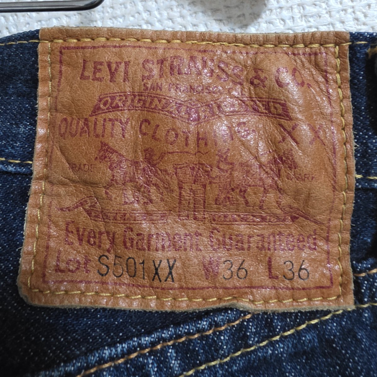 501XXLEVIS501XX's tweet photo. リーバイス 501 S501XX 44501 バレンシア製 Y248

https://t.co/2GcYCpCstH

LEVI'S VINTAGE CLOTHING
LVC
44501 S501XX 1944年モデル
第二次大戦モデル
BIG"E"
赤ミミ
革パッチ
ペンキステッチ

#LEVIS
#リーバイス
#ジーンズ
#デニム
#ジーパン
#大戦モデル
#DENIM
#JEANS
#ヤフーフリマ https://t.co/xXunaJpBet