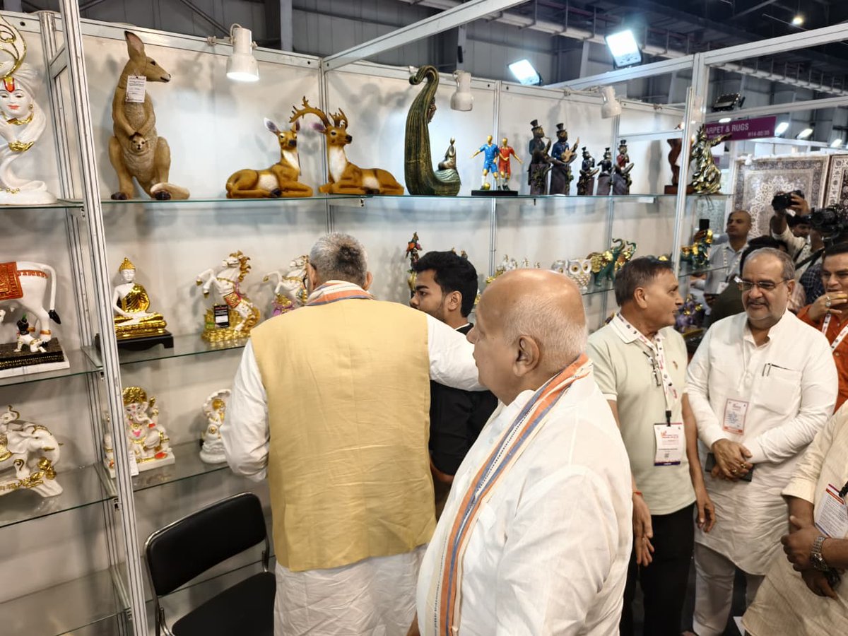 spshahibjp's tweet photo. प्रदेश में निवेश, निर्यात और रोजगार को नई गति मिलेगी।
#SPshahi #SPshahibjp
@narendramodi @PMOIndia @bjp4india @amitshah @NitinNabin @MYogiAdityanath @TawdeVinod @mppchaudhary @idharampalsingh  @CMOfficeUP @BJP4UP https://t.co/eQ455PacLx