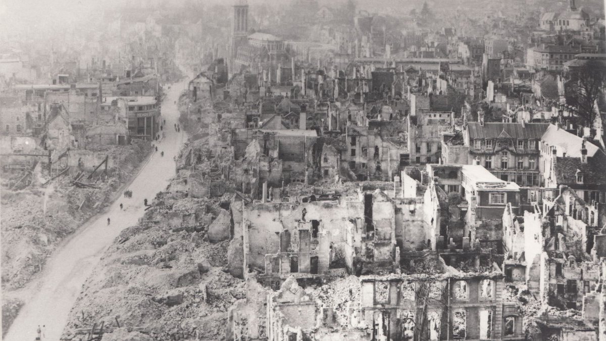 Mr_Andrew_Fox's tweet photo. Was Caen in 1944 a genocide? 

5% of the civilian population killed in two months (3% in 3 years Gaza).

75-80% of the city destroyed (50.44% destroyed in Gaza, per UNOSAT).

Rubble is not a metric of genocide. https://t.co/kZA7yfnM3i