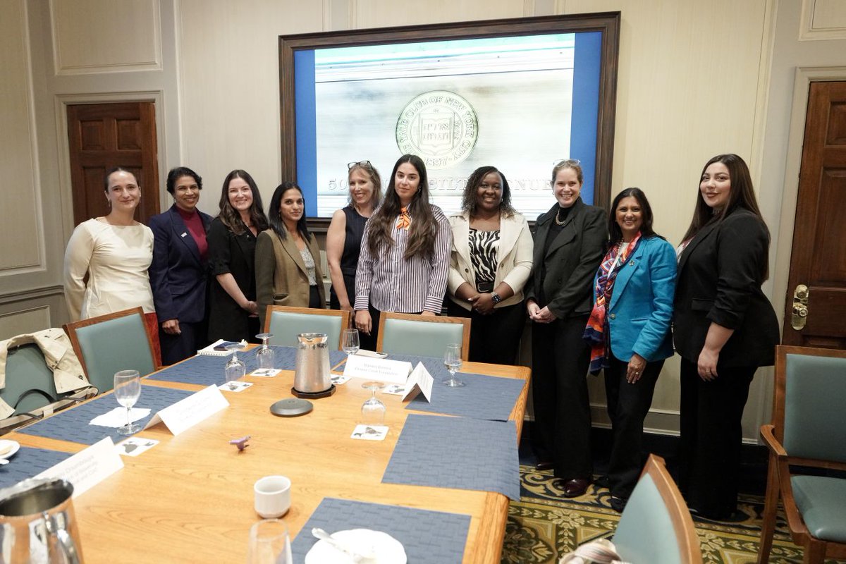 BiovIntCIAT_eng's tweet photo. Women experience climate, health, food and economic challenges together. So why address them separately?
At #ClimateWeekNYC, we explored how breaking down silos can build resilience, improve livelihoods and deliver more impact from every investment. https://t.co/pyIzPeMeRJ
