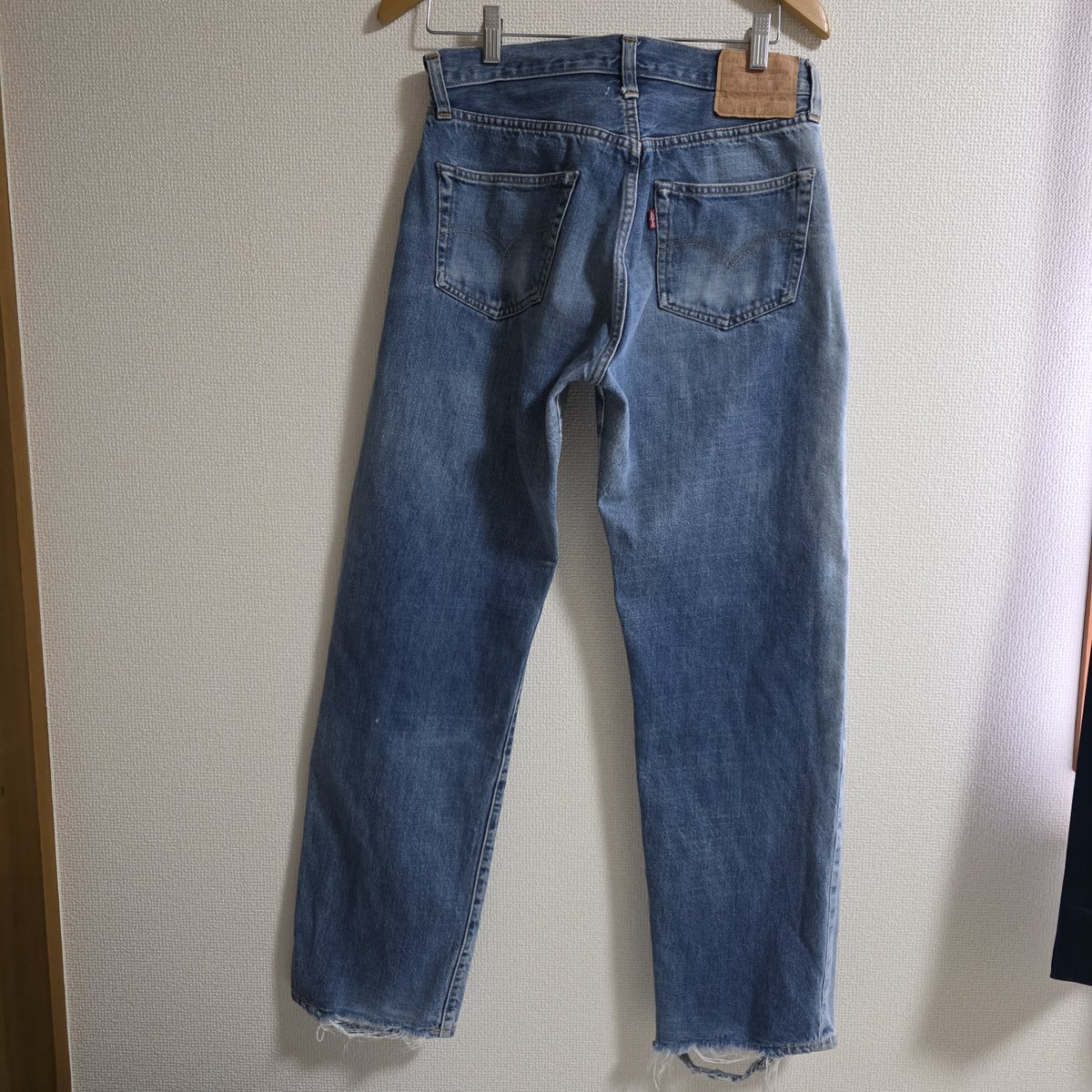 501XXLEVIS501XX's tweet photo. リーバイス 501 1955年モデル バレンシア製 W33 M668
https://t.co/2s7mvFam2D
LEVI'S VINTAGE CLOTHING
LVC
501XX 1955年モデル 55501
バレンシア製
紙パッチ
BIG"E"
赤ミミ
ボタン裏「555」
#LEVIS
#リーバイス
#ジーンズ
#デニム
#ジーパン
#Jeans
#DENIM
#ヤフーフリマ https://t.co/DthCsskkty