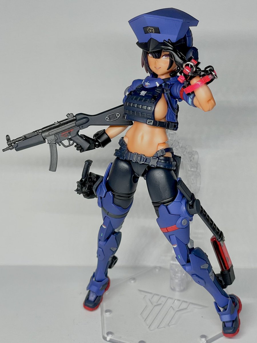 Blaze_On_Bloom's tweet photo. スコル・“シャープ”シューター
🫱🧍🏽‍♀️ｺﾄ…

スコル・“グラマラス”シューター🫱🧍🏽‍♀️ｺﾞﾄ…

(太さが)全然違うじゃないですか!?

同型機ですよ〜〜っ https://t.co/eq1WkV8gf0