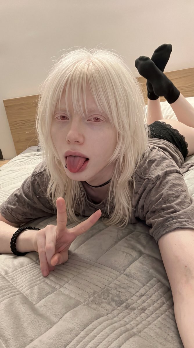 whiterey23's tweet photo. @soficandorr the lace chose violence today uwu https://t.co/L6KJRDBljm